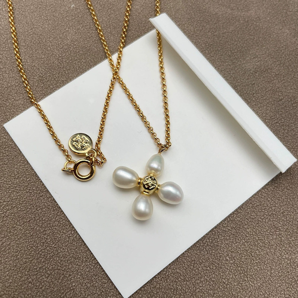 Tory Burch Gold Plated Double Pearl Flower Pendant Necklace Natural Freshwater